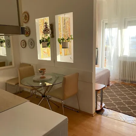 Penthouse Modena Lägenhet Novi Sad Exteriör bild